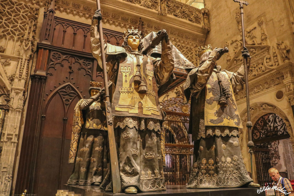 mausoléu de cristóvão colombo na catedral de sevilha