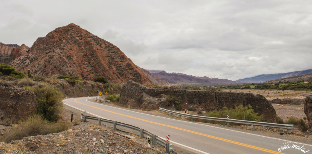 Estrada em Jujuy, no Norte da Argentina