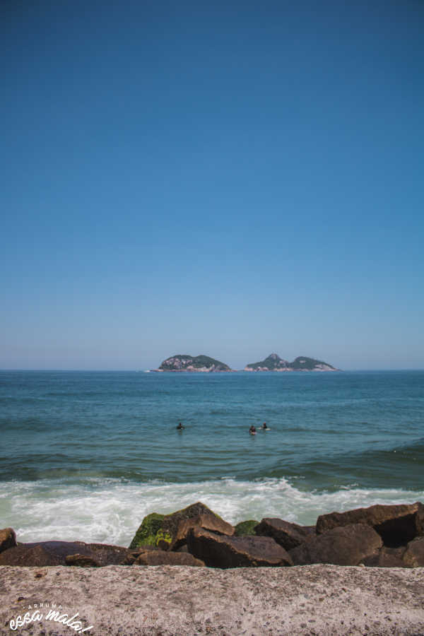 quebra-mar da barra da tijuca