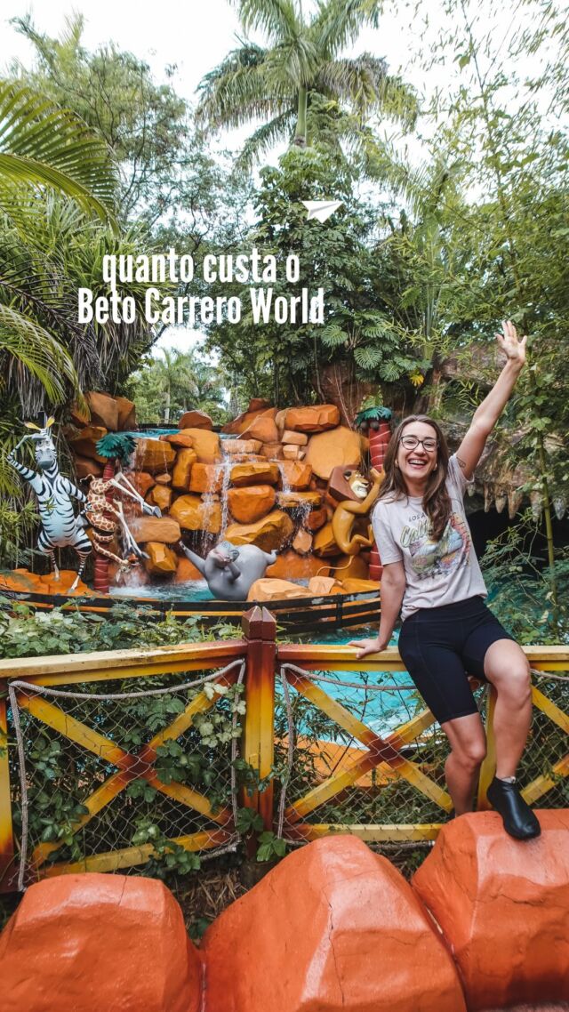 E aí, achou caro ou barato? #ArrumaEssaMala

Mais alguns preços do Beto Carrero:

- Estacionamento: R$ 70 (se comprar antecipado pelo site é R$ 60)
- Single Fast Pass: R$ 40,50
- Fast Pass: a partir de R$ 76,50
- Área Vip dos shows: R$ 40,50
- Excalibur com lanche: R$ 109
- PF de frango: R$ 43
- Picolé: R$ 14
- Água: R$ 7
- Refrigerante: R$ 10

👉🏻 No YouTube tem vídeo completo com muito mais preços e informações sobre o Beto Carrero!